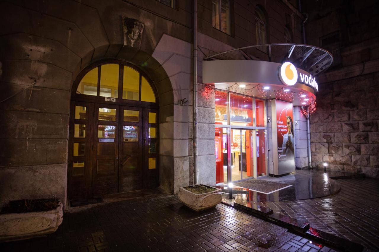 911 Apartments Khreshchatyk Kyiv Exterior photo