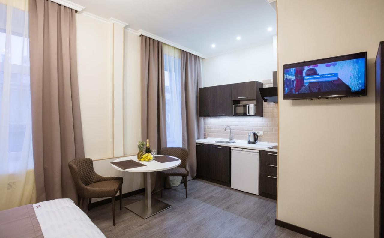 911 Apartments Khreshchatyk Kyiv Exterior photo