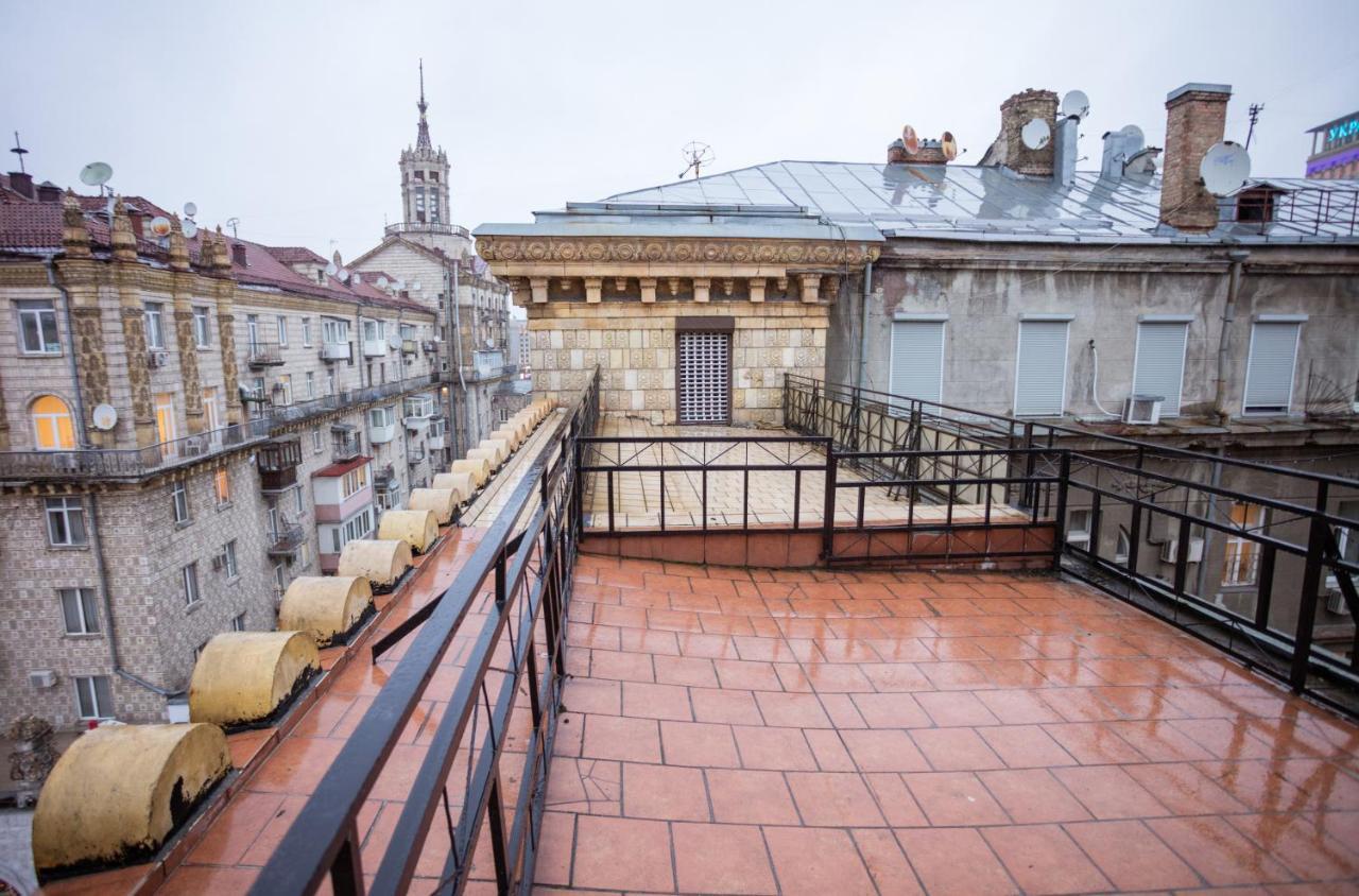 911 Apartments Khreshchatyk Kyiv Exterior photo